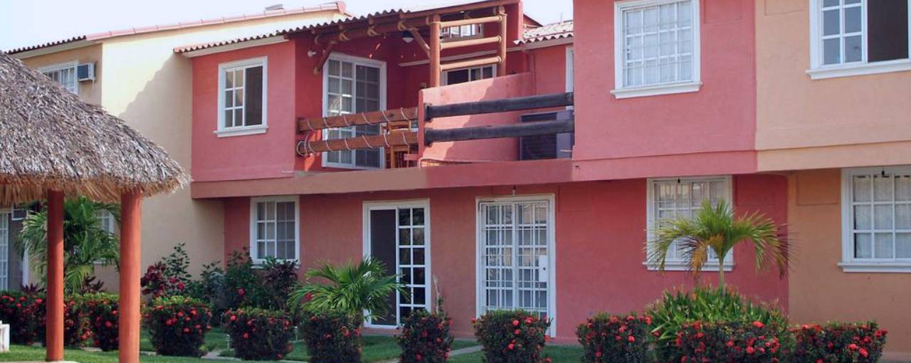 Renta de Casas Vacacionales en Ixtapa Zihuatanejo por día, fin de semana o semana completa. Ixtapa Rentals te ofrece las mejores casas para tus vacaciones en Ixtapa Zihuatanejo